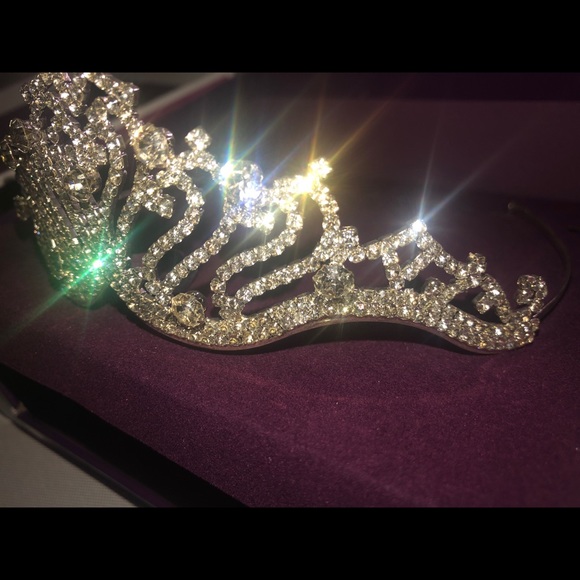 Turi Bridal & Quinceañera Tiara main image 7